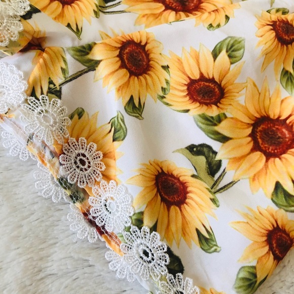 SOLD 💗Sunny Sunflower Baby Romper 🌻 - Picture 5 of 8